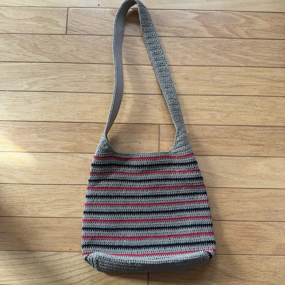 Vintage crochet travel bag with a unique design